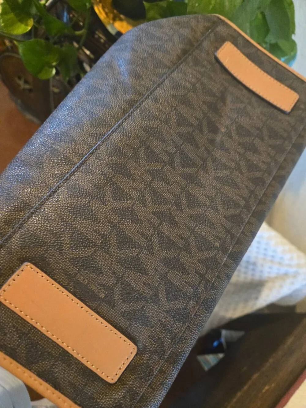 Michael Kors Darien Medium Signature Logo Tote 30S6GDKT6V
